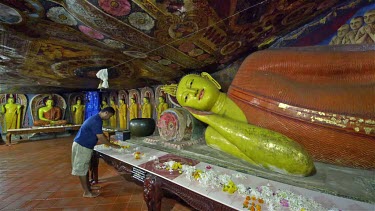 Reclining Buddha, Aluvihara Rock Cave Temple, Matale, Sri Lanka